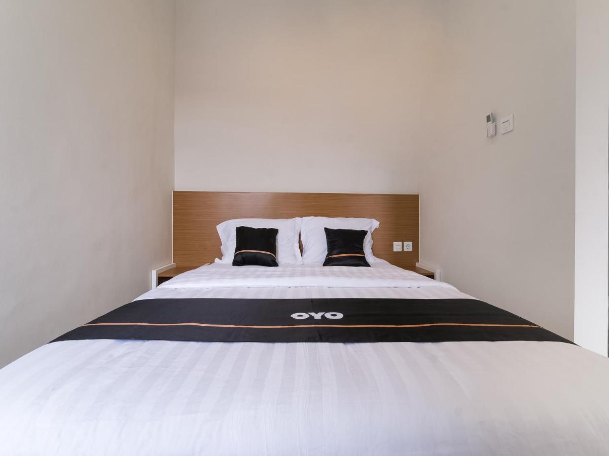 Super Oyo Collection O 90023 Damar Kusumo Guest House Maguwo Exteriör bild
